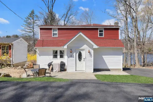 23 Upper Mountain Glen Lake Drive, West Milford, NJ 07480