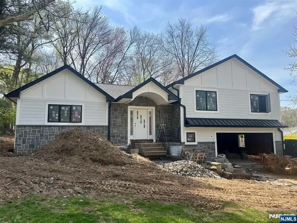 15 Strawberry Hill Road, Hillsdale, NJ 07642