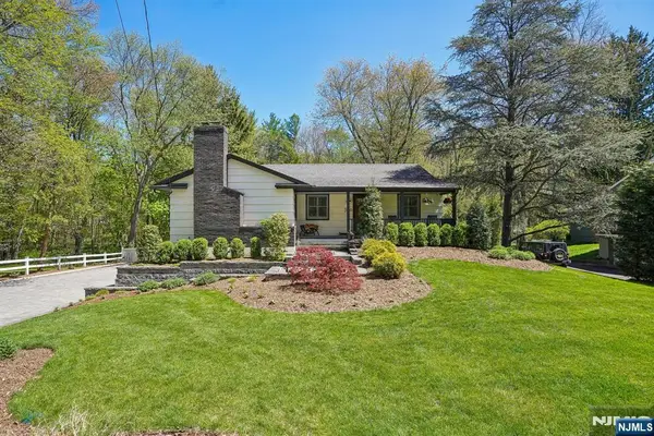 586 Sparrowbush Road, Wyckoff, NJ 07481