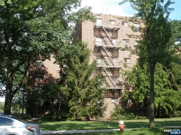 3021 Edwin Avenue 4B, Fort Lee, NJ 07024