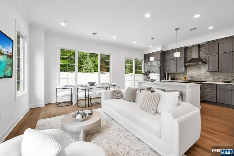 11 Gabriel Court 11, Paramus, NJ 07652 - #3