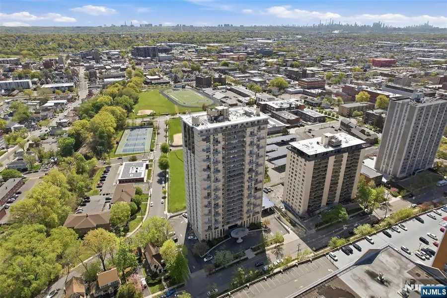 160 Overlook Avenue 5E1, Hackensack, NJ 07601 - #2