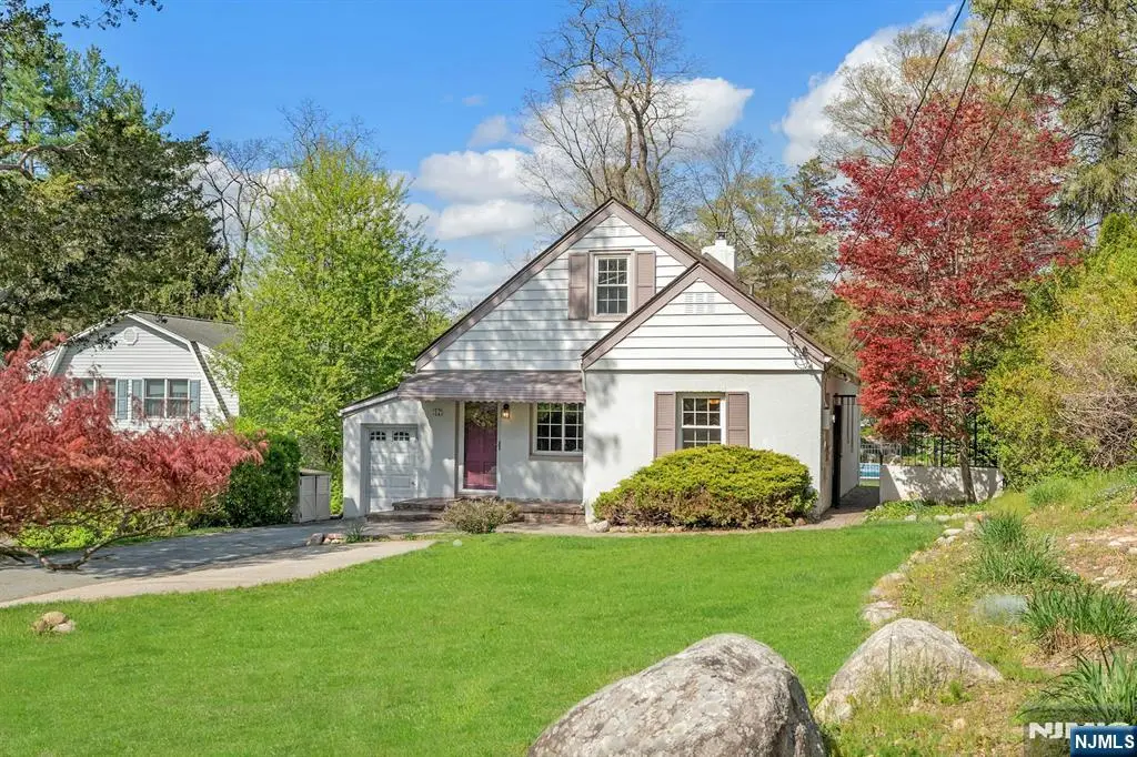 17 Andrew Avenue, Oakland, NJ 07436 - #1