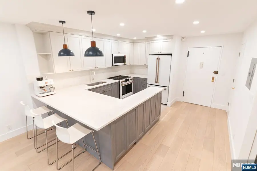 2200 N Central Road 2B, Fort Lee, NJ 07024 - #3