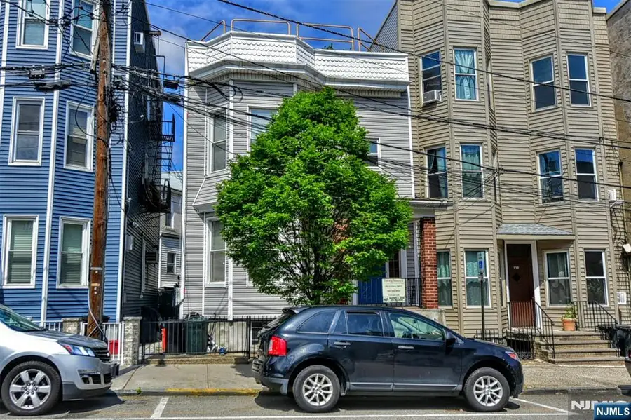 557 Hudson Avenue, Weehawken, NJ 07086 - #2