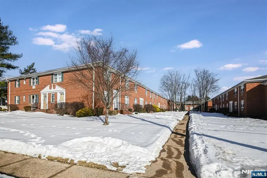 68 Knox Terrace 1B, Wayne, NJ 07470 - #2