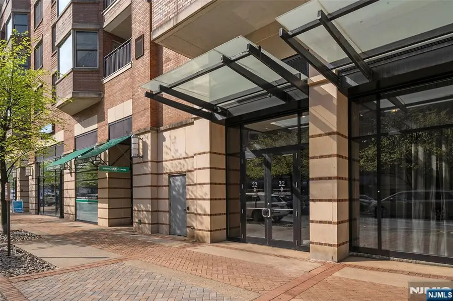 22 Ave At Port Imperial 204, West New York, NJ 07093 - #3