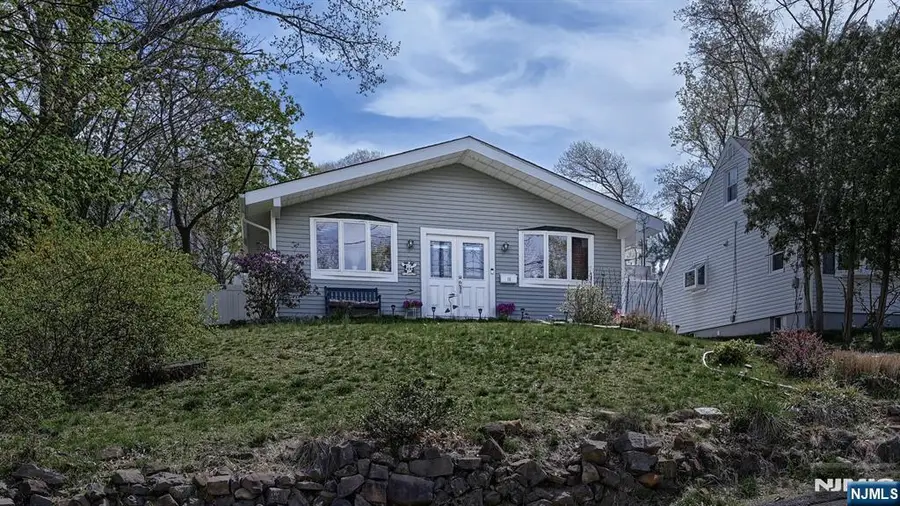 16 Forest Terrace, Wayne, NJ 07470 - #2