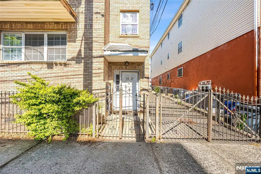 25-27 Norfolk Street, Newark, NJ 07103 - #2