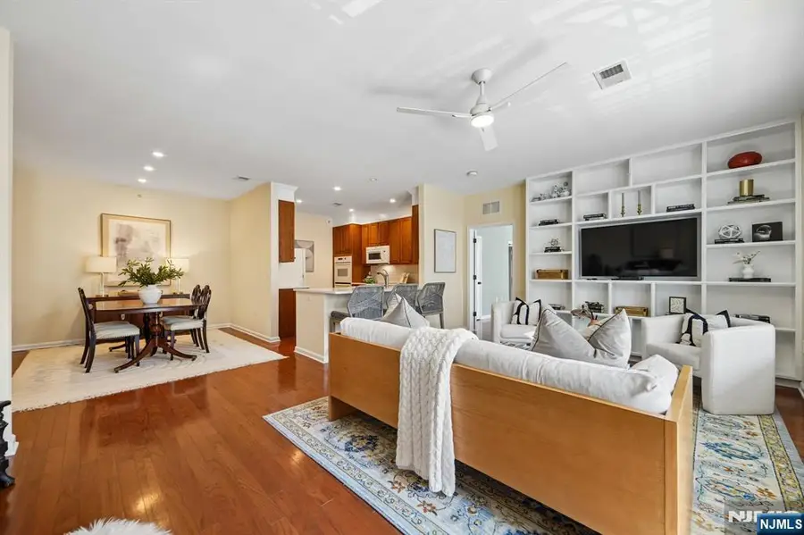 4 Quarry Drive B2, Woodland Park, NJ 07424 - #3
