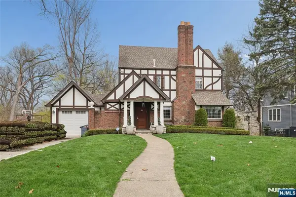 86 Crescent Avenue, Passaic, NJ 07055