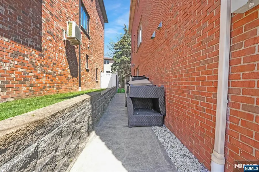 69 Columbia Avenue B, Cliffside Park, NJ 07010 - #3