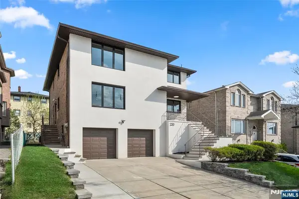 220 8th Street, Palisades Park, NJ 07650