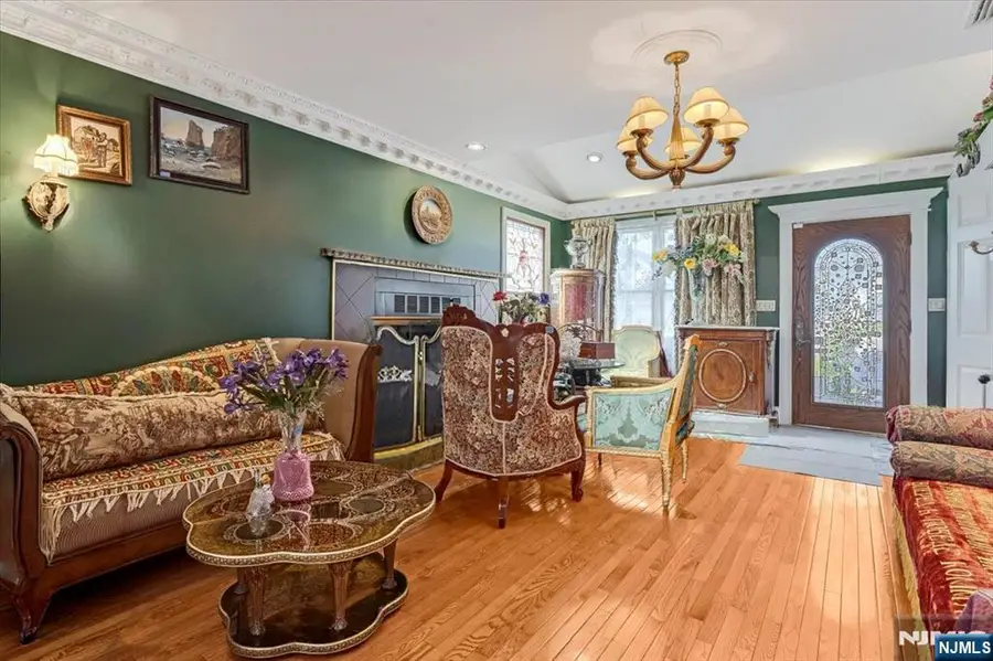 12-17 Roosevelt Place, Fair Lawn, NJ 07410 - #2