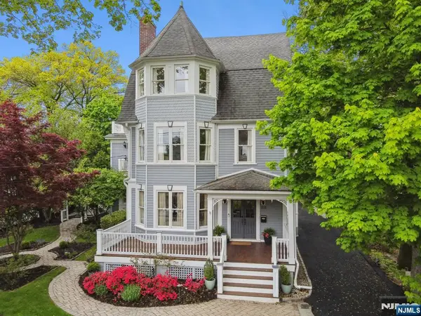 378 Park Street, Montclair, NJ 07043