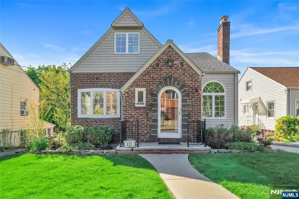 431 Van Renssalaer Court, Ridgefield, NJ 07657 - #1