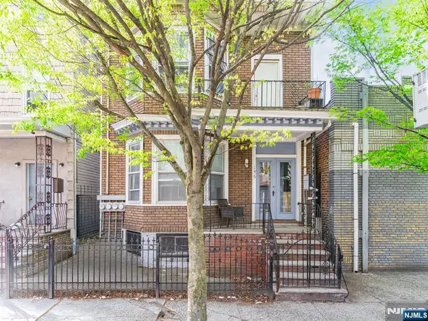 196 Sussex Avenue, Newark, NJ 07103