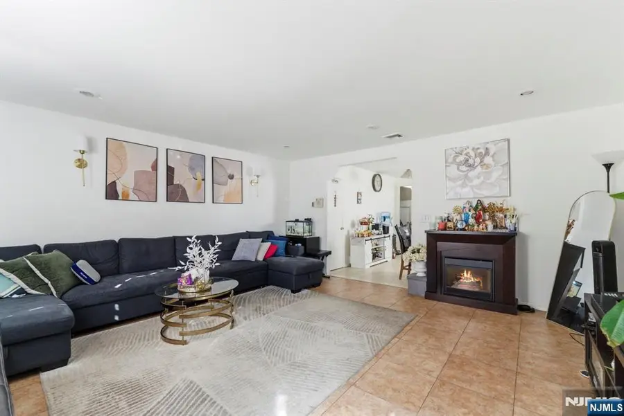 270 Westervelt Place, Lodi, NJ 07644 - #2