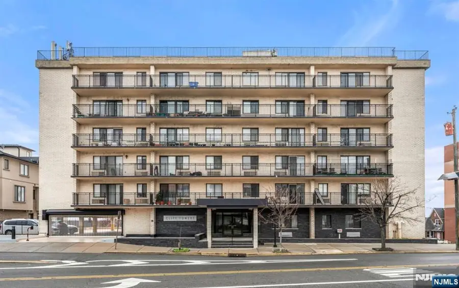 233 12th Street 5E, Palisades Park, NJ 07650 - #2