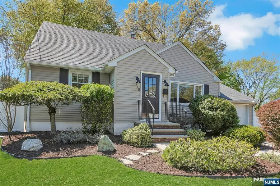 33 Clayton Street, Hillsdale, NJ 07642 - #3