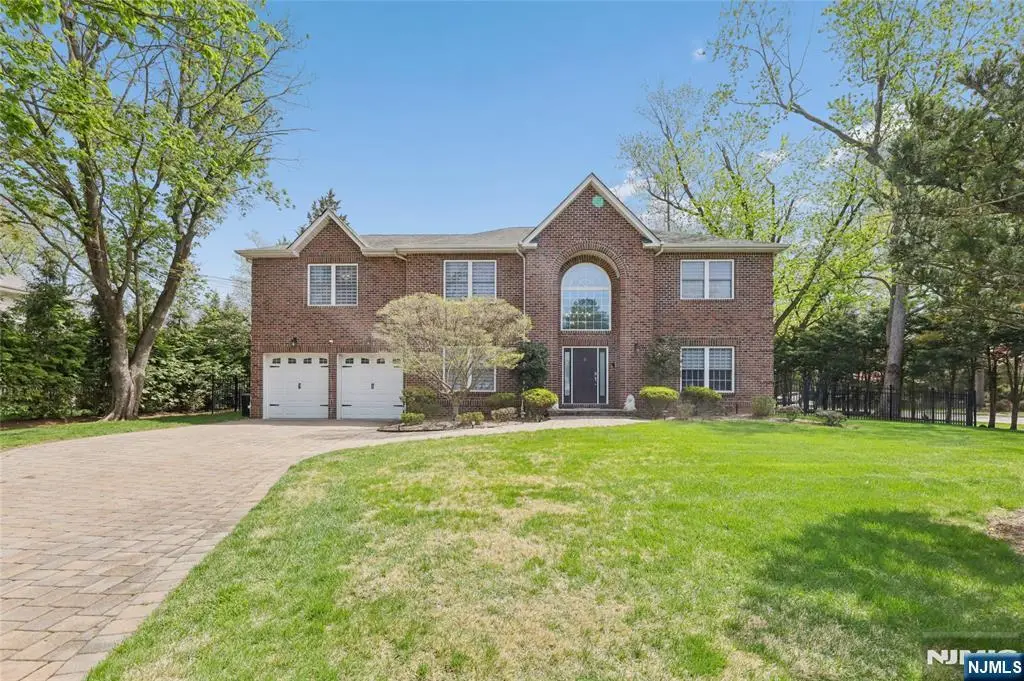 4 Leoson Parkway, Old Tappan, NJ 07675 - #1