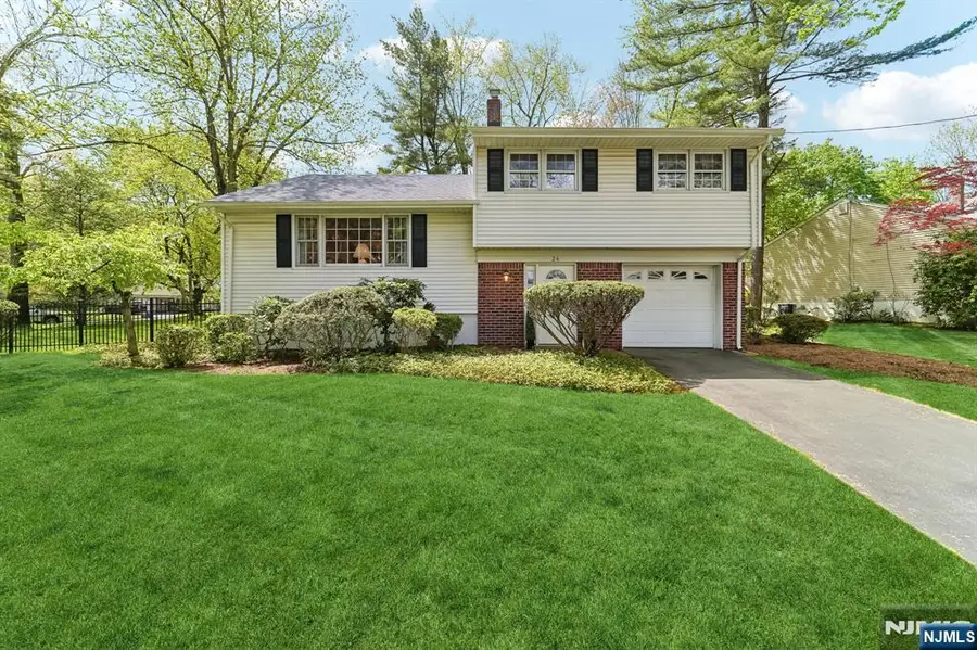 26 Burns Place, Cresskill, NJ 07626 - #2