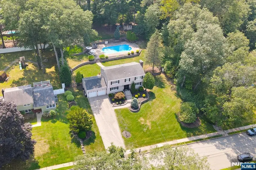 118 Manito Avenue, Oakland, NJ 07430 - #2