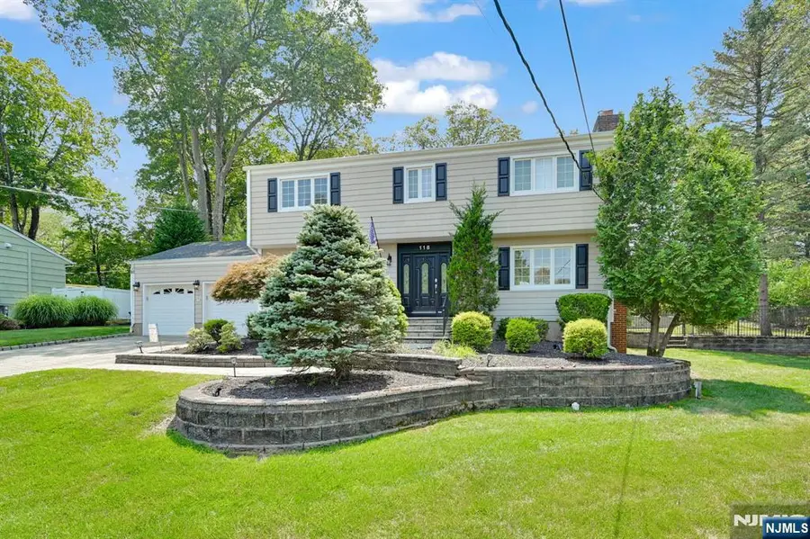 118 Manito Avenue, Oakland, NJ 07430 - #3