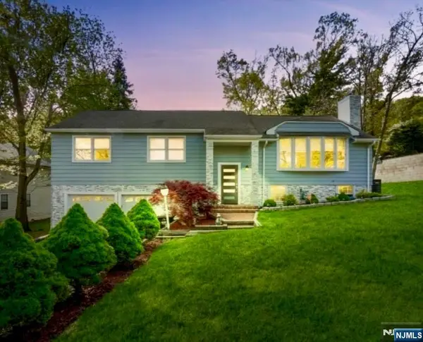 1626 Larkspur Drive, Mountainside, NJ 07092