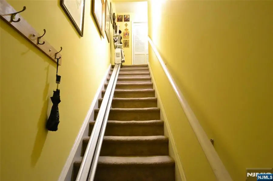 4 Chanda Court, Clifton, NJ 07012 - #3