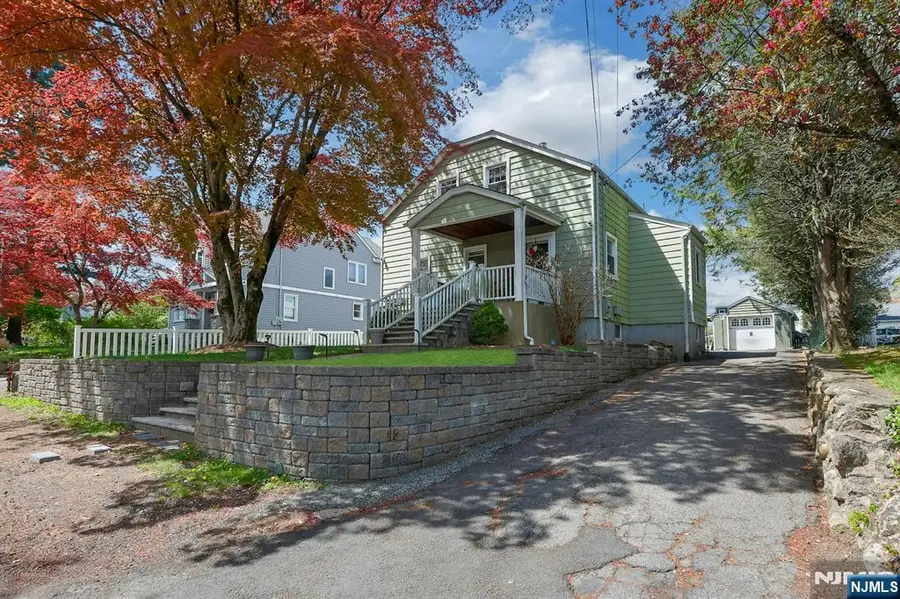 54 Chestnut Avenue, Park Ridge, NJ 07656 - #2