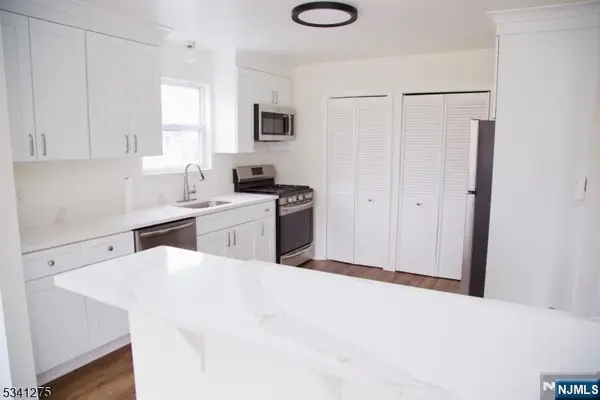 26 Millie Lane 1102, East Hanover Twp, NJ 07936