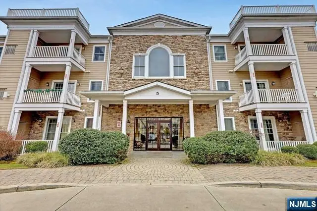 5 Tenakill Park 212, Cresskill, NJ 07626 - #1