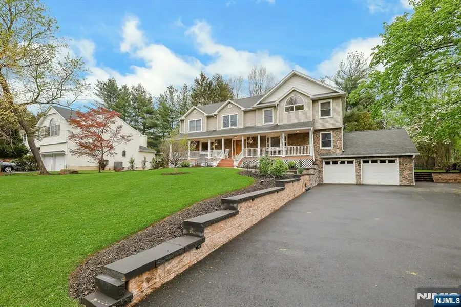 81 Chestnut Street, Allendale, NJ 07401 - #2