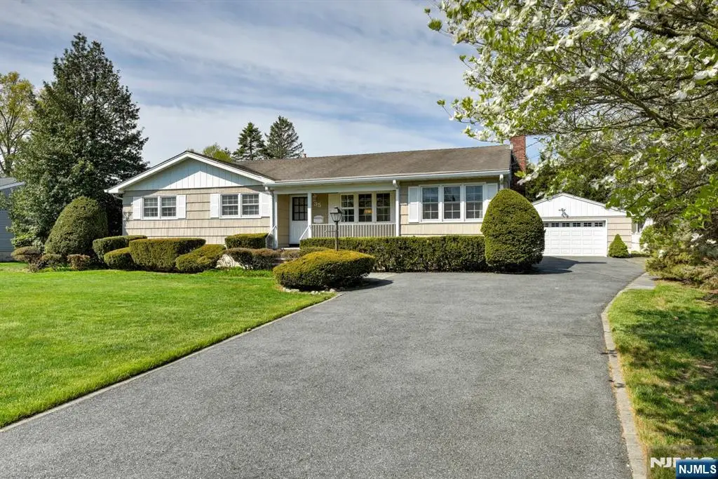 35 Payson Road, Pequannock, NJ 07440 - #1
