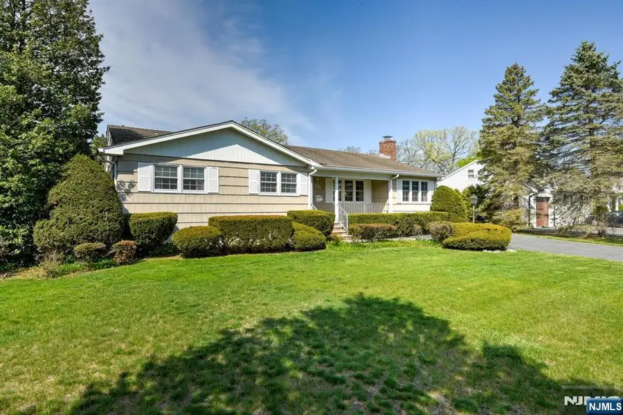 35 Payson Road, Pequannock, NJ 07440 - #3
