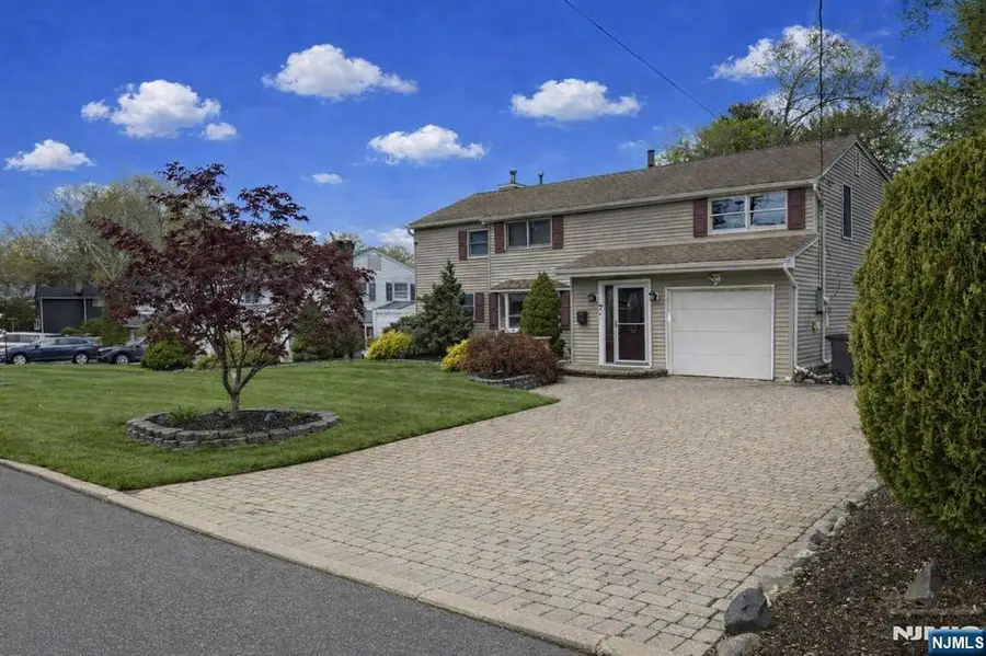 7 Stuart Street, Waldwick, NJ 07463 - #2