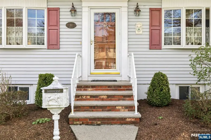 30 Lincoln Place, Waldwick, NJ 07463 - #2