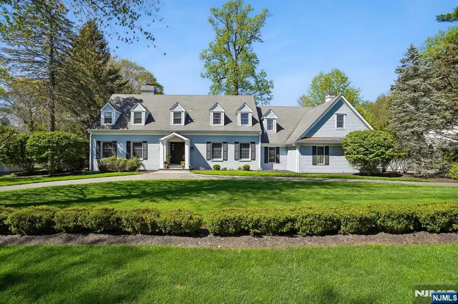 372 Lakeview Drive, Wyckoff, NJ 07481 - #3