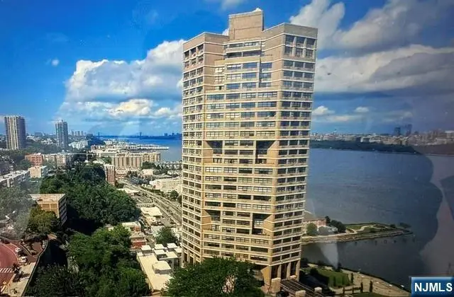 7000 JFK Blvd E 48G, Guttenberg, NJ 07093 - #2