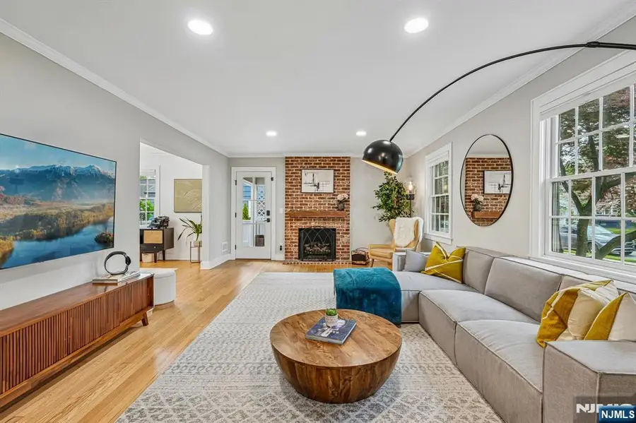 75 S Highwood Avenue, Glen Rock, NJ 07452 - #2