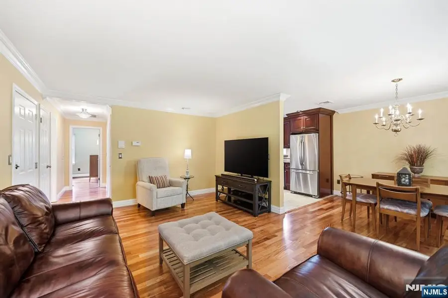 137 S Maple Avenue B, Park Ridge, NJ 07656 - #3