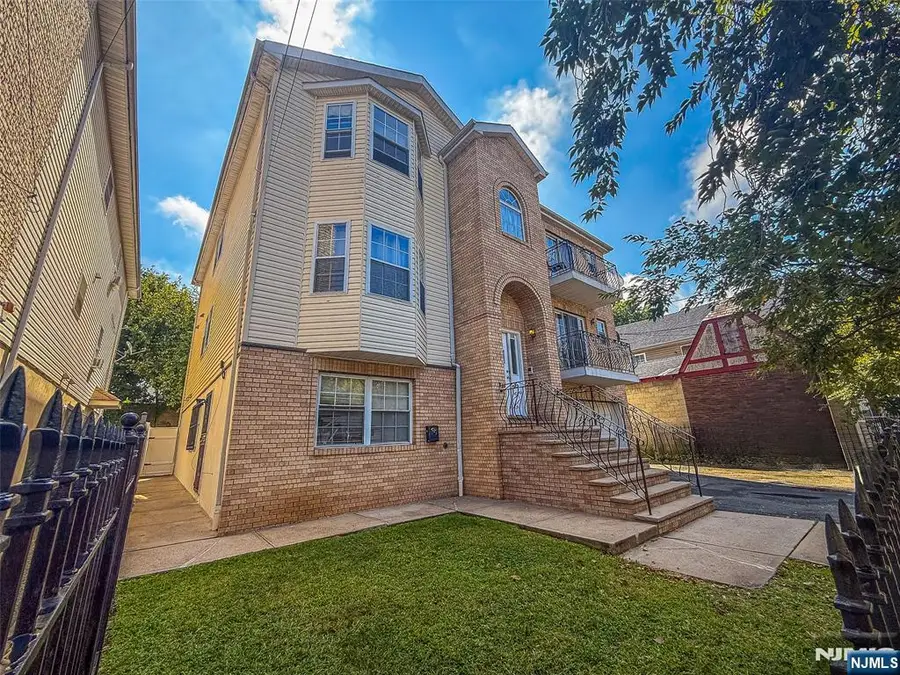 338 S 10th Street, Newark, NJ 07103 - #3