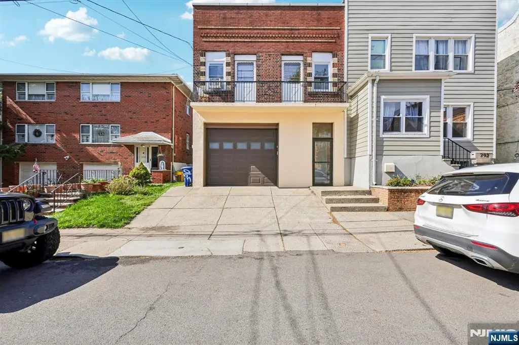 390 Delano Place, Fairview, NJ 07022 - #1