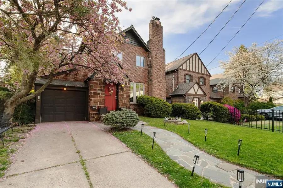 16 Summit Road, Clifton, NJ 07012 - #2