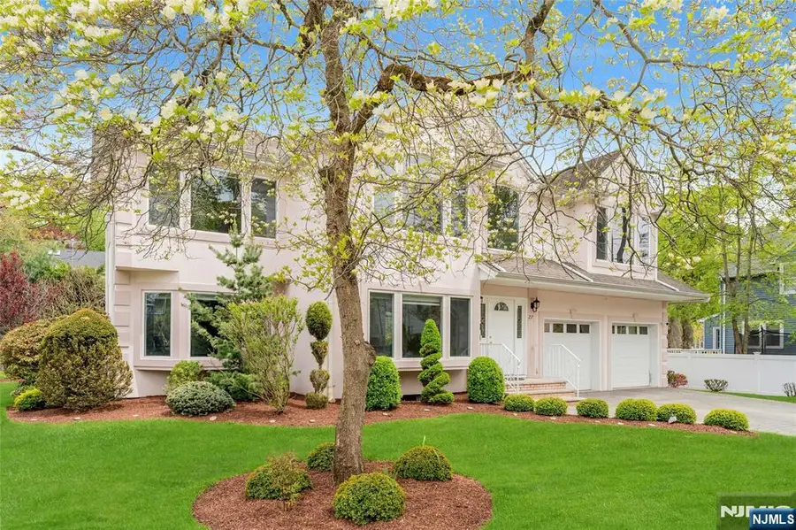 27 Highland Avenue, Demarest, NJ 07627 - #3