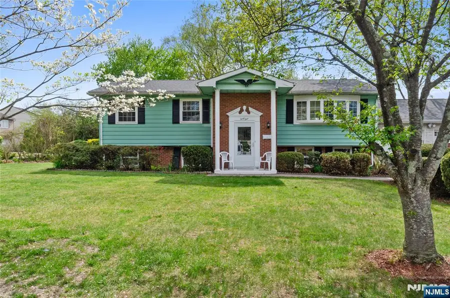 41 Cooper Avenue, Roseland, NJ 07068 - #3
