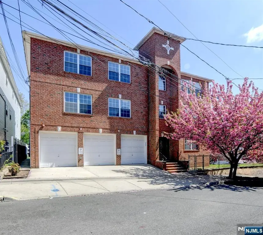 15-21 Oraton Street, Newark, NJ 07104 - #1