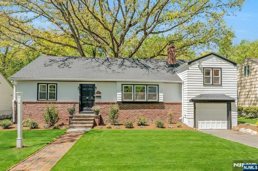 46 Chestnut Hill Place, Glen Ridge, NJ 07028 - #1