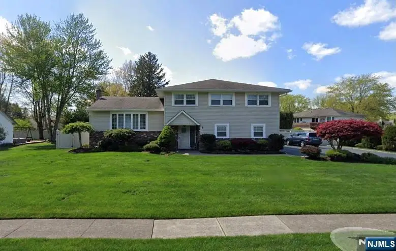 8 Amboy Drive, Wayne, NJ 07470 - #1
